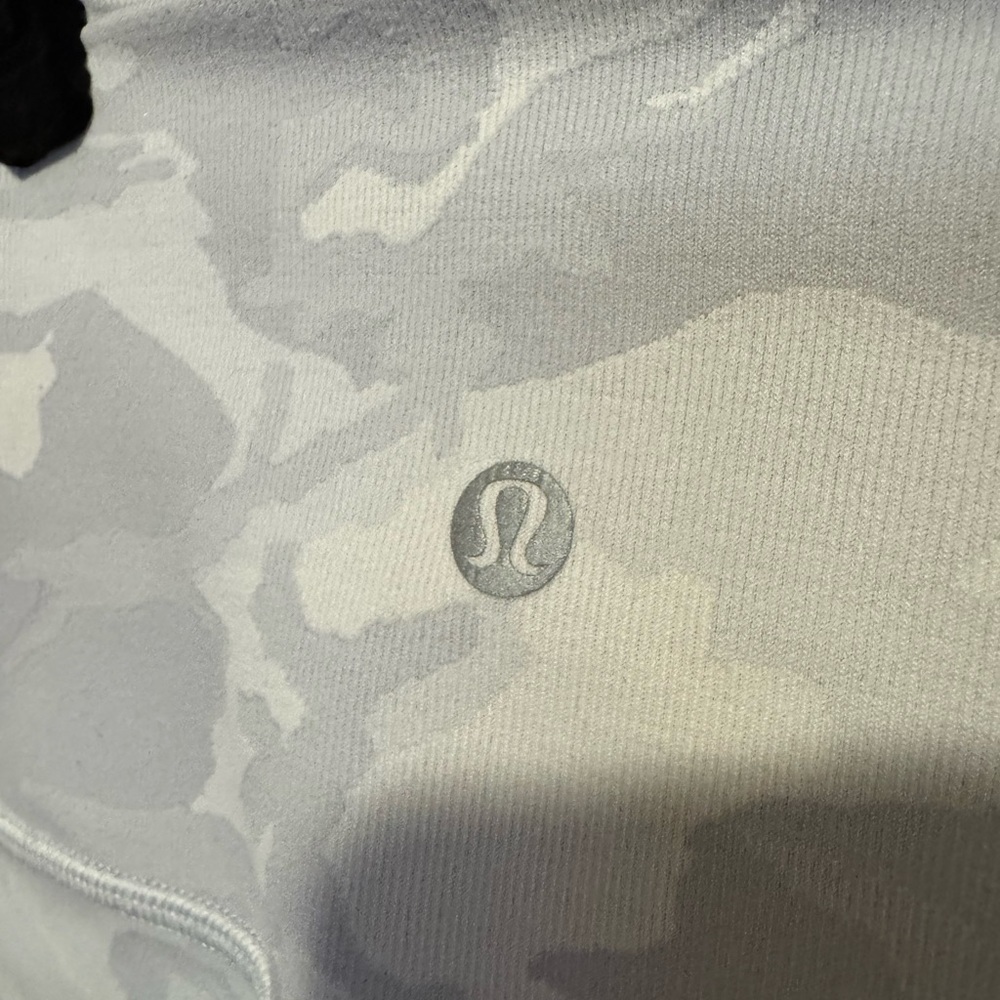 lululemon athletica Women's Leggings - Light Gray Camouflage - Picture 3 of 7